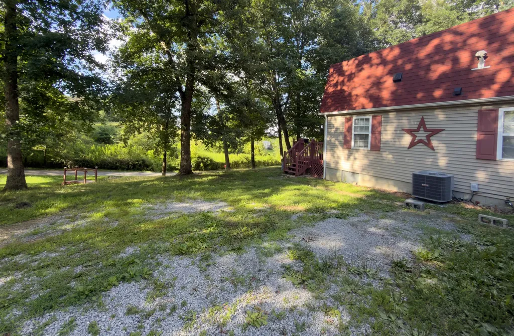 285 Von Linger Lane Stanford KY 40484