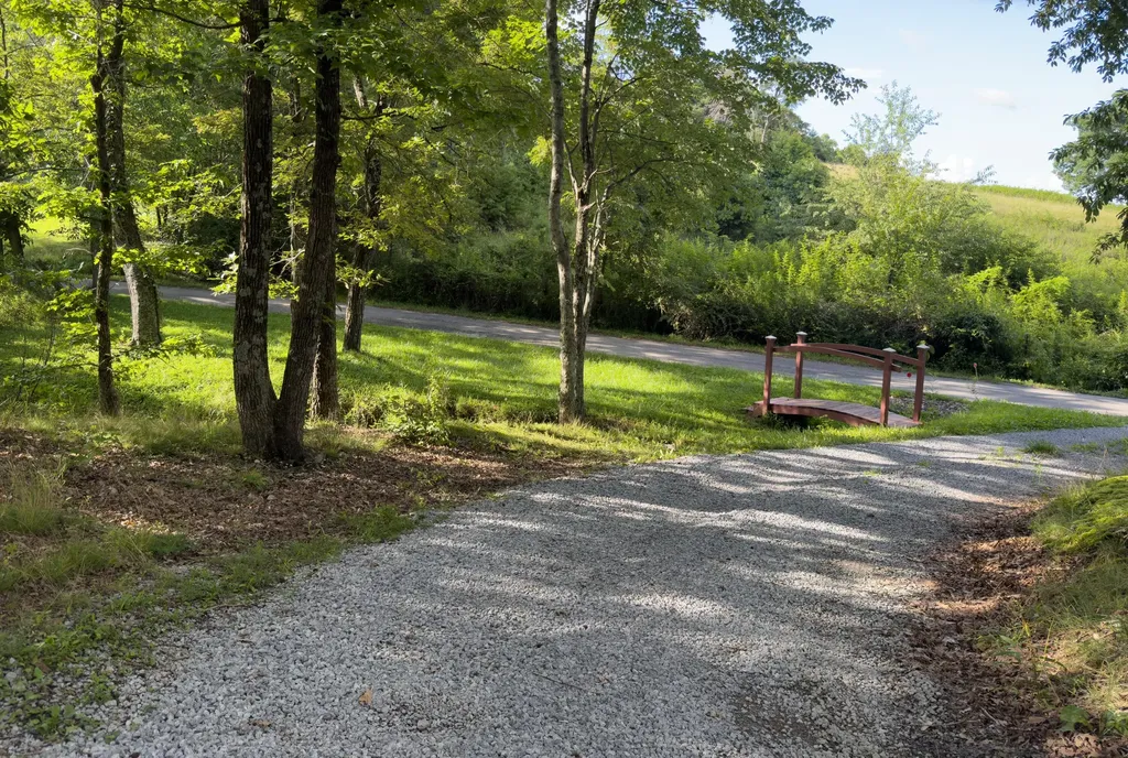 285 Von Linger Lane Stanford KY 40484