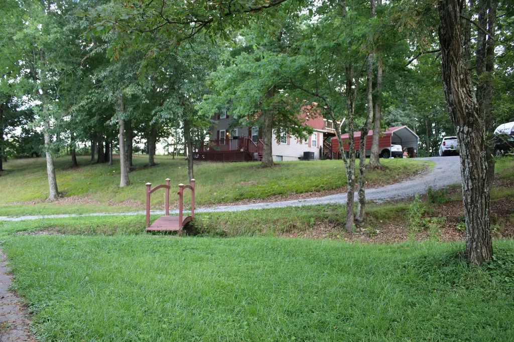 285 Von Linger Lane Stanford KY 40484