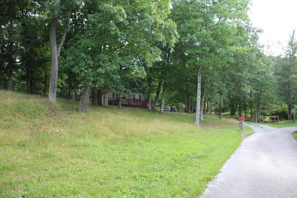 285 Von Linger Lane Stanford KY 40484