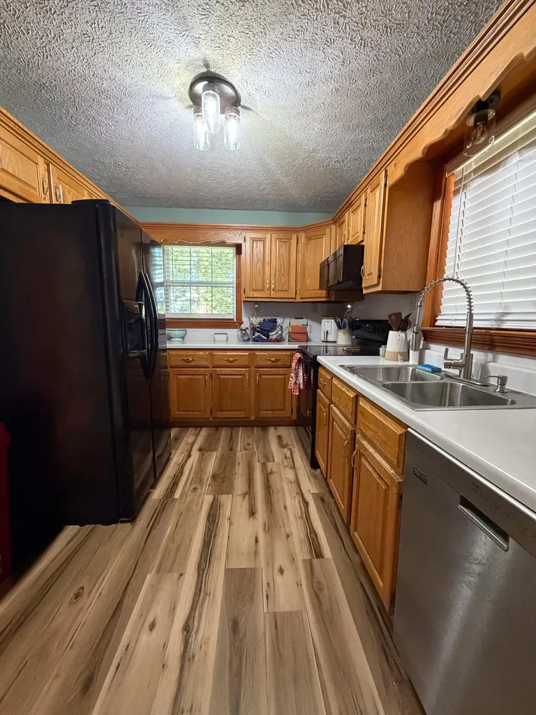 285 Von Linger Lane Stanford KY 40484