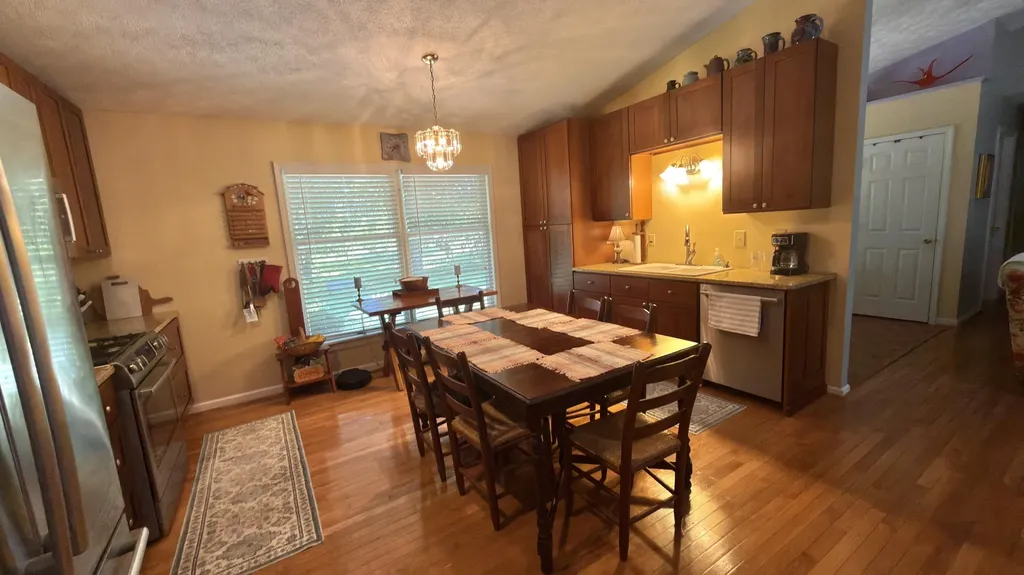 297 White Station Road Berea KY 40403