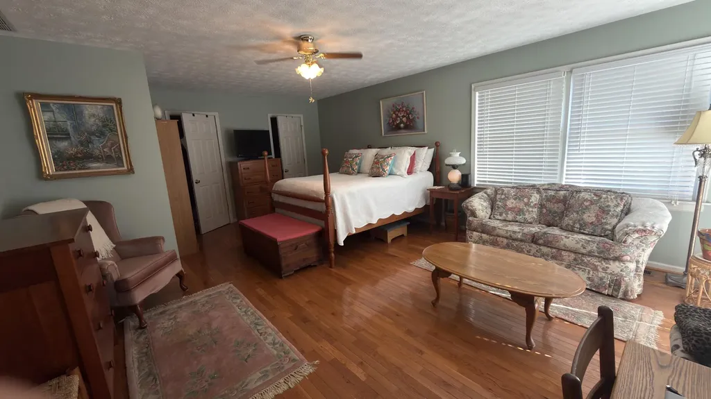 297 White Station Road Berea KY 40403