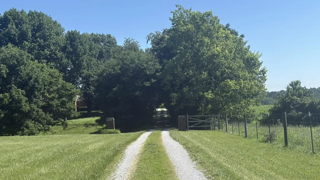 297 White Station Road Berea KY 40403