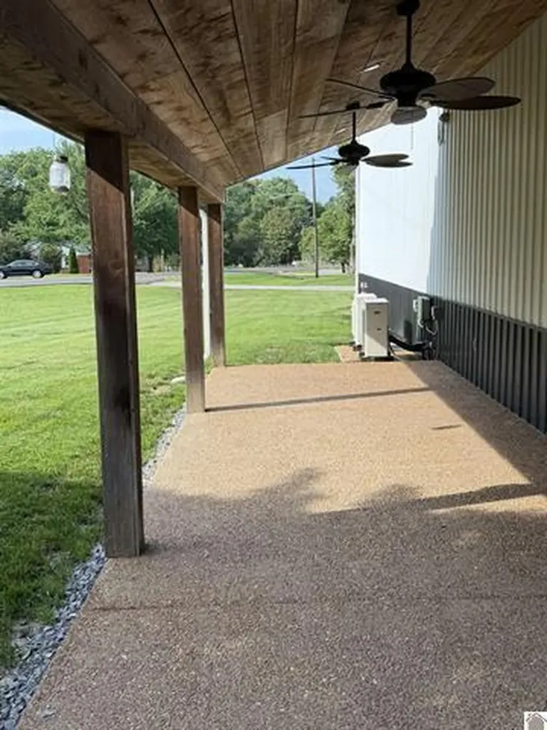 817 Broadway Street Barlow KY 42024
