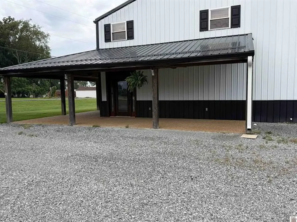 817 Broadway Street Barlow KY 42024