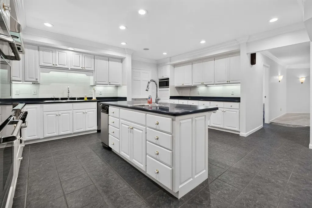 145 Woodland Drive Somerset KY 42501