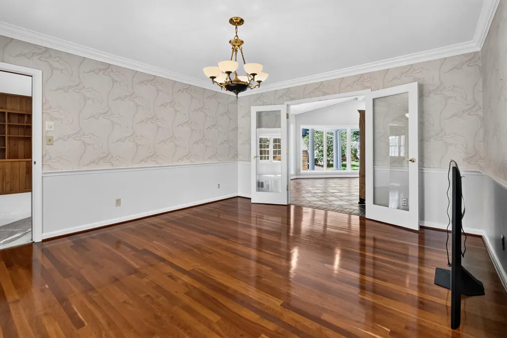 145 Woodland Drive Somerset KY 42501