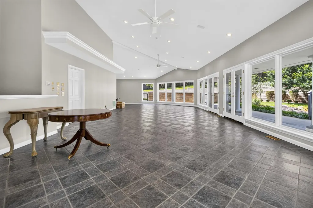 145 Woodland Drive Somerset KY 42501