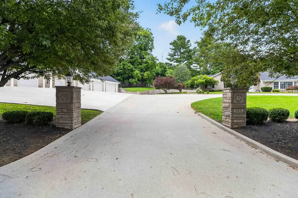145 Woodland Drive Somerset KY 42501