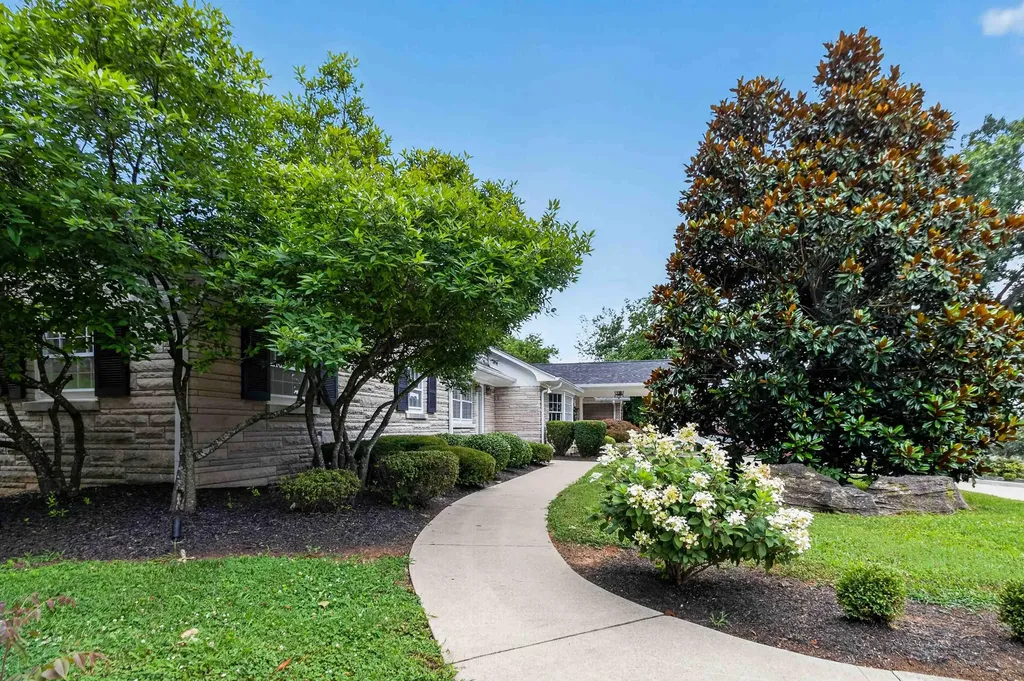 145 Woodland Drive Somerset KY 42501