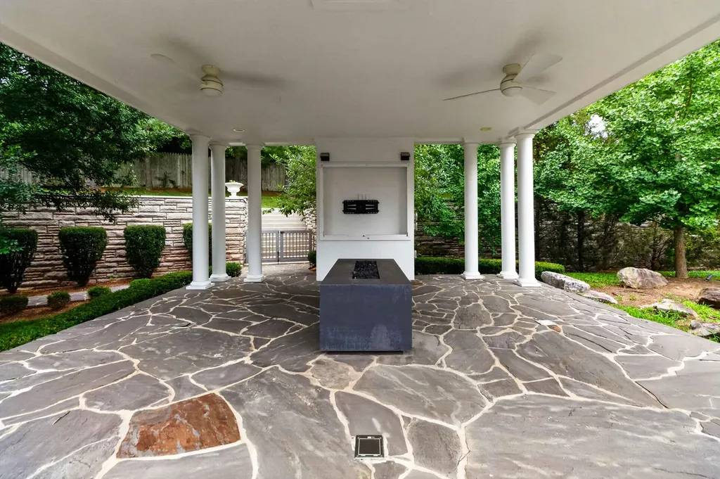 145 Woodland Drive Somerset KY 42501