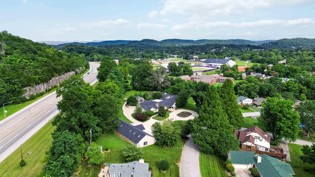 145 Woodland Drive Somerset KY 42501