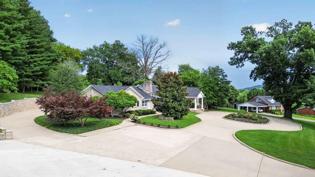 145 Woodland Drive Somerset KY 42501