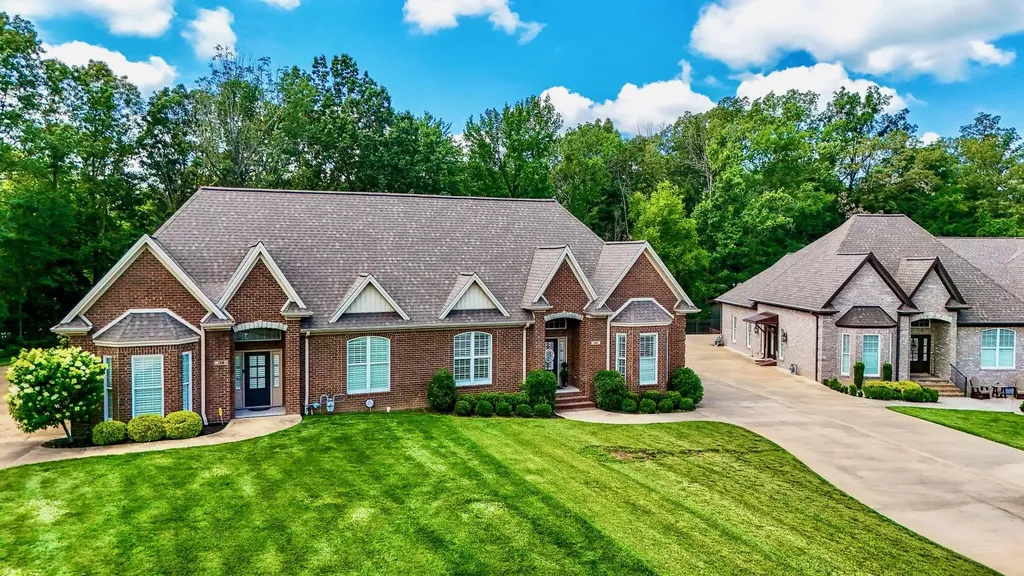140 Pheasant Run Paducah KY 42001