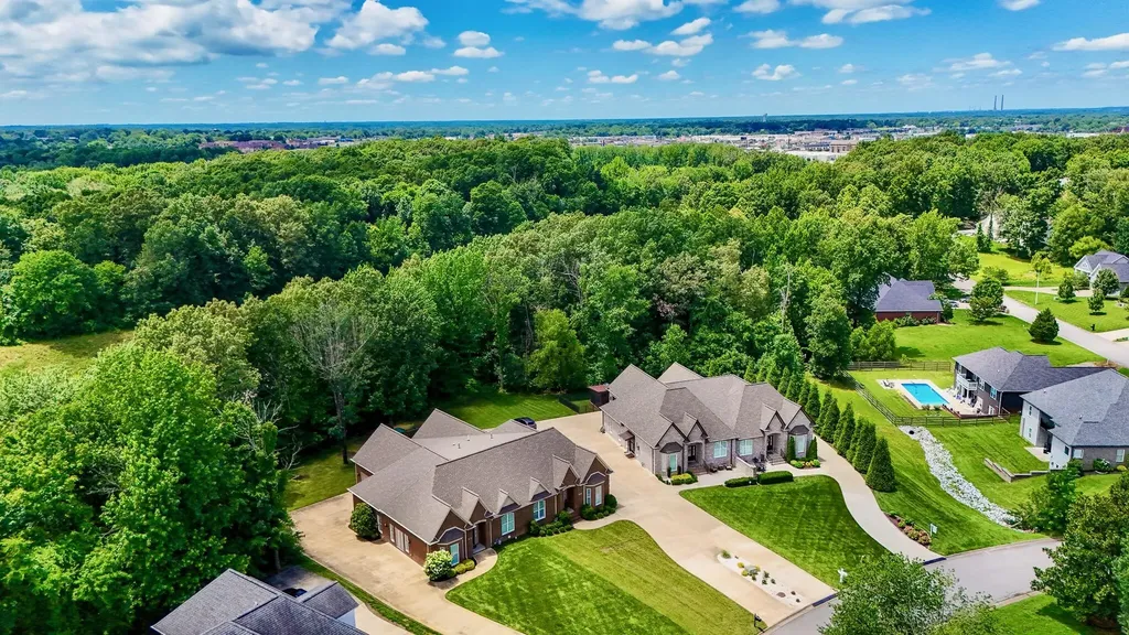 140 Pheasant Run Paducah KY 42001