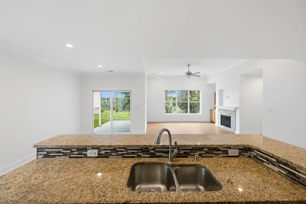 370 Persimmon Way Harrodsburg KY 40330