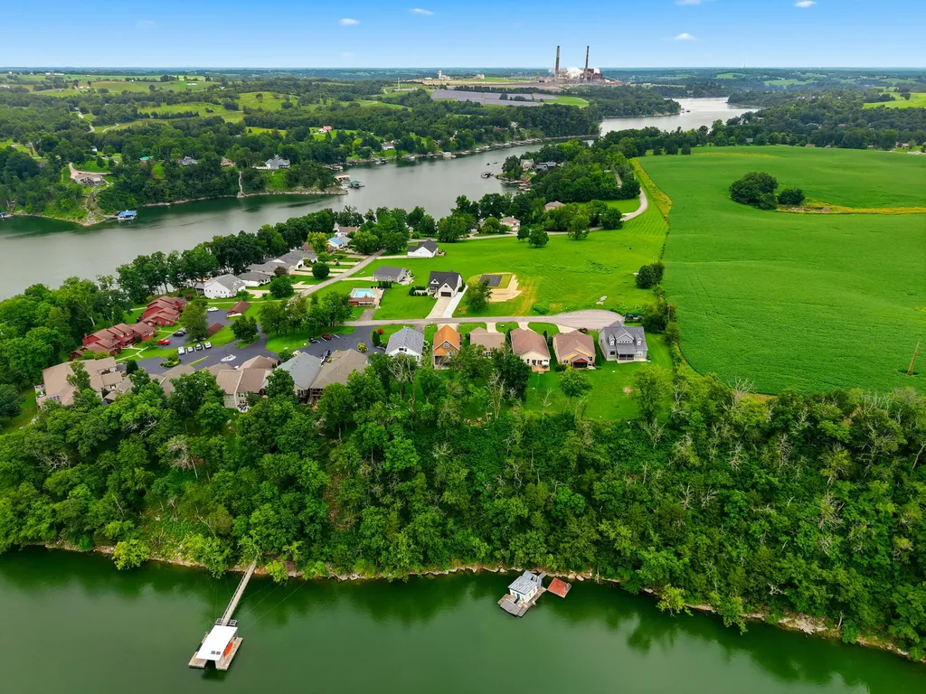 370 Persimmon Way Harrodsburg KY 40330