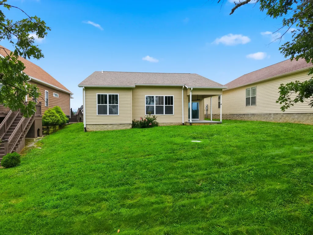 370 Persimmon Way Harrodsburg KY 40330