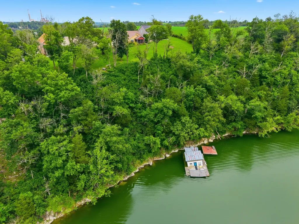 370 Persimmon Way Harrodsburg KY 40330