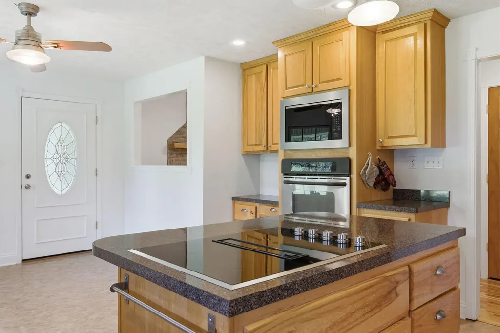 1077 Hammonds Creek Road Lawrenceburg KY 40342