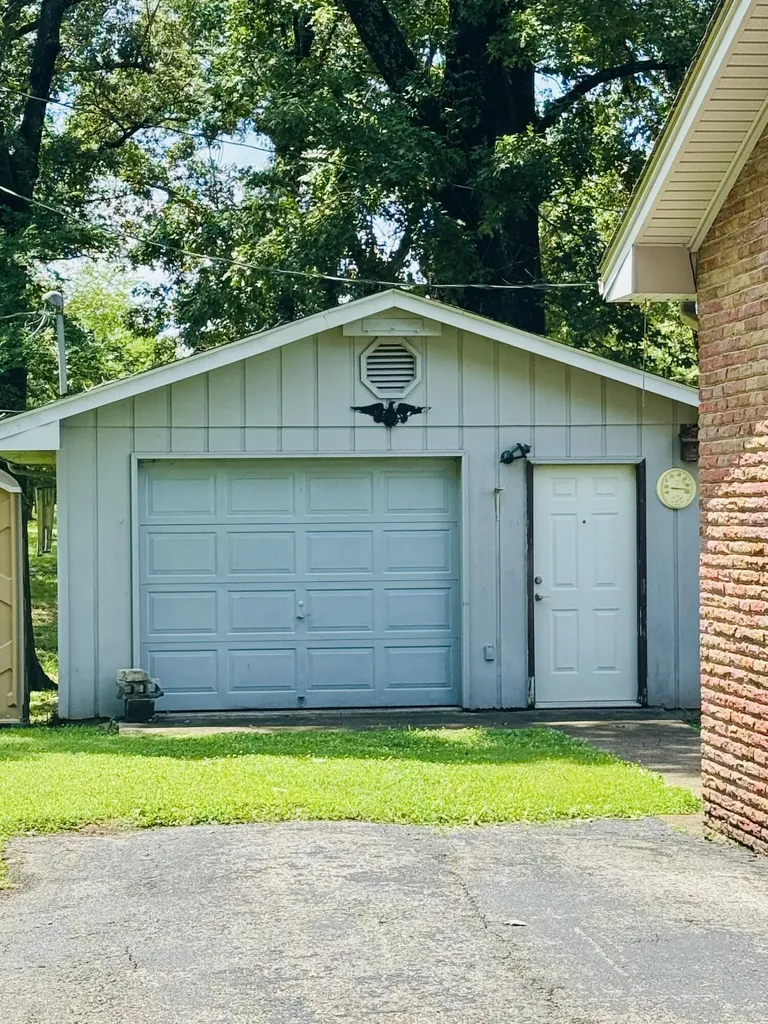 1728 Sycamore Drive Benton KY 42025