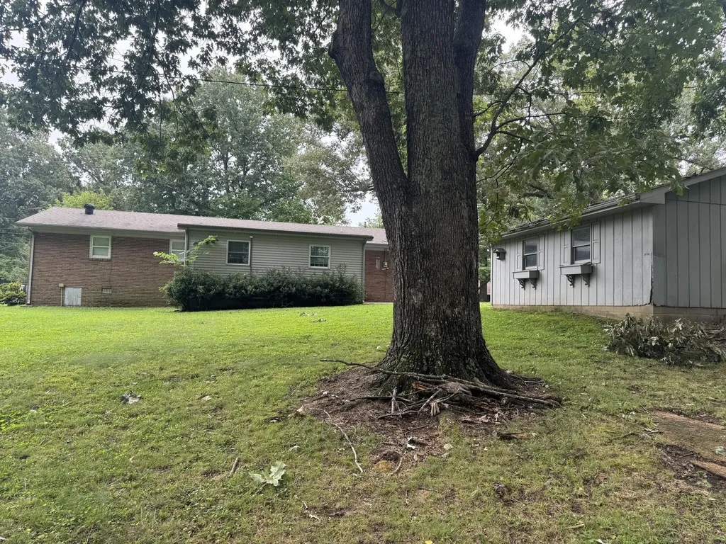 1728 Sycamore Drive Benton KY 42025