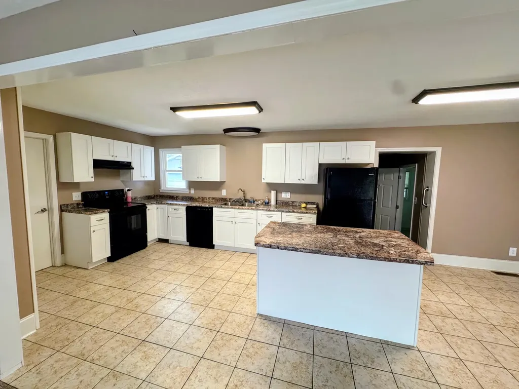 1728 Sycamore Drive Benton KY 42025