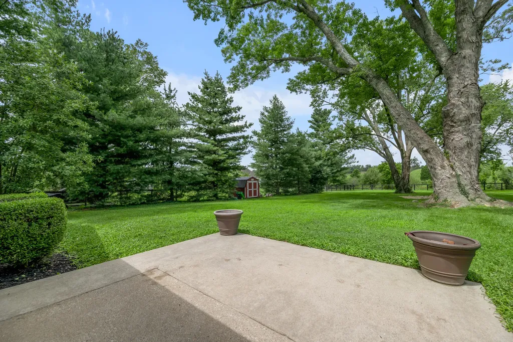 855 Walnut Hill Road Lexington KY 40515