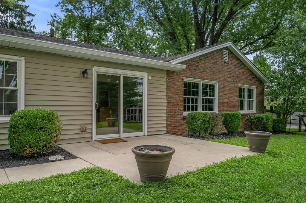855 Walnut Hill Road Lexington KY 40515