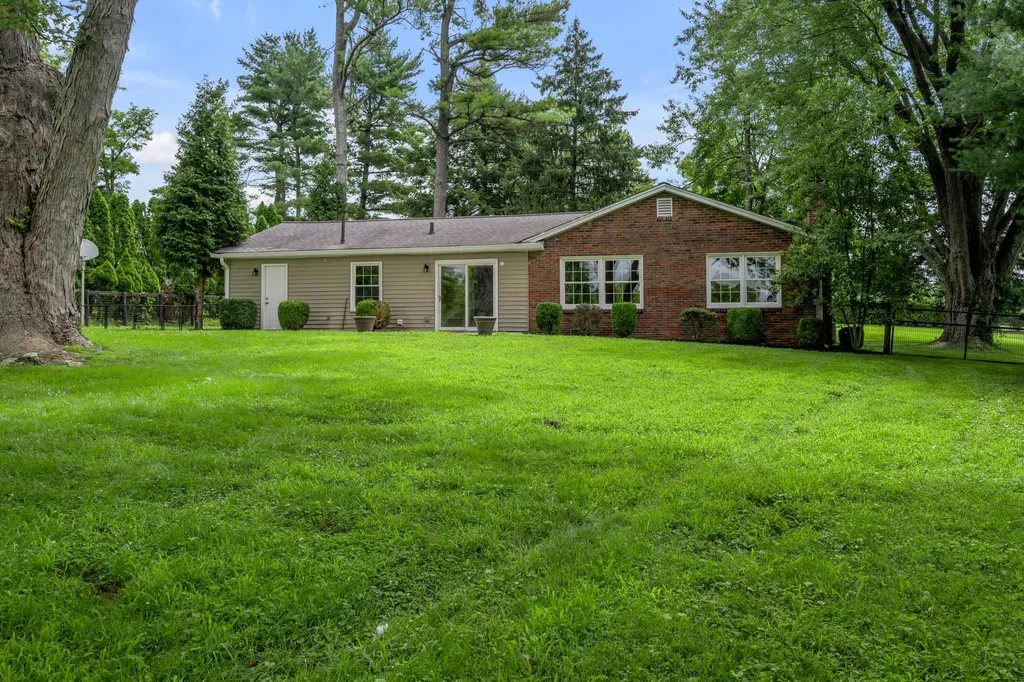 855 Walnut Hill Road Lexington KY 40515