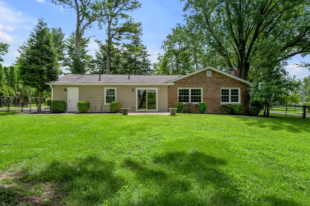 855 Walnut Hill Road Lexington KY 40515