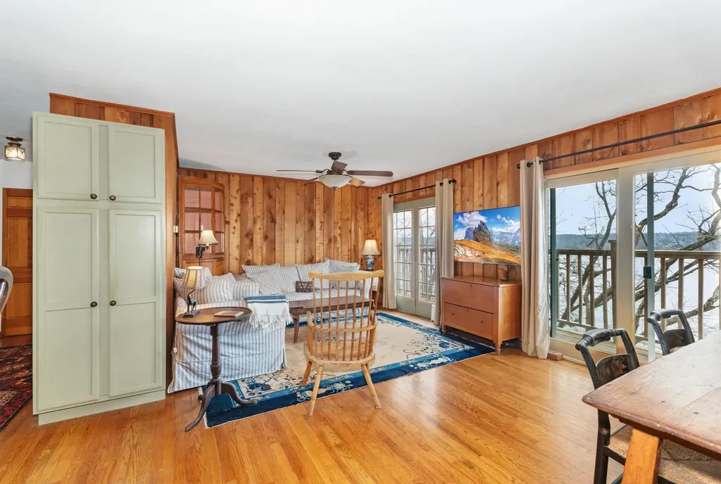 290 Deer Run Road Eddyville KY 42038