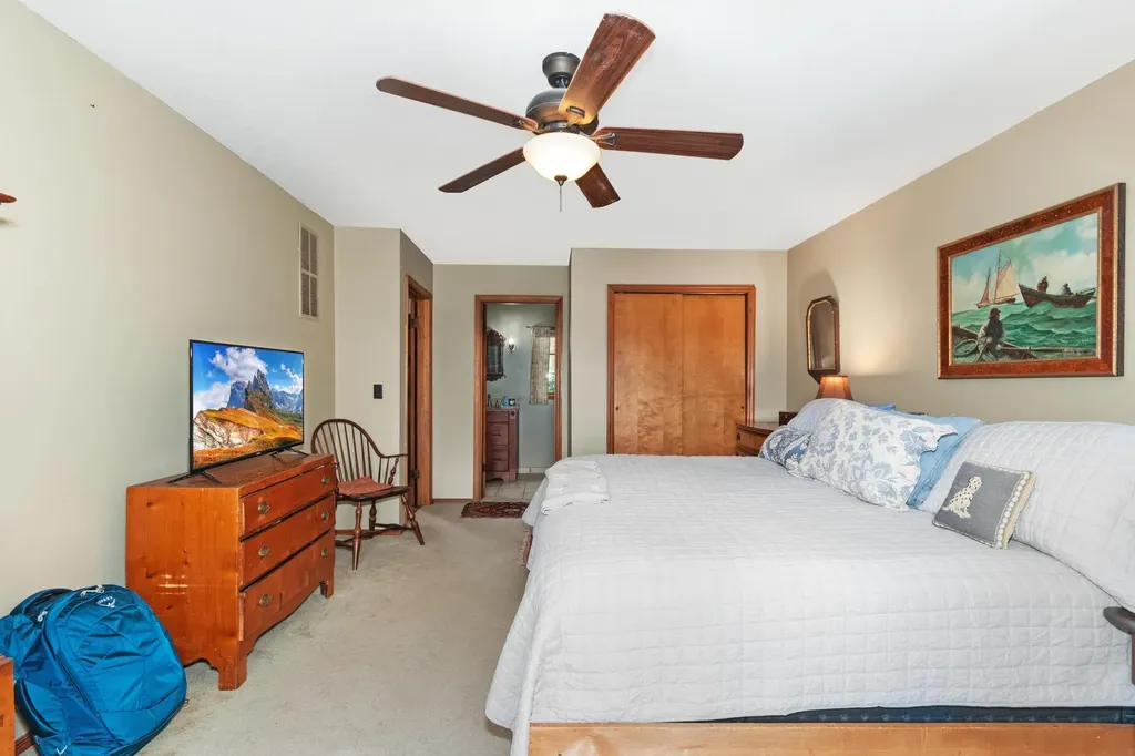 290 Deer Run Road Eddyville KY 42038