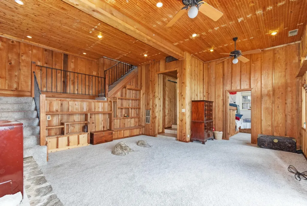 290 Deer Run Road Eddyville KY 42038