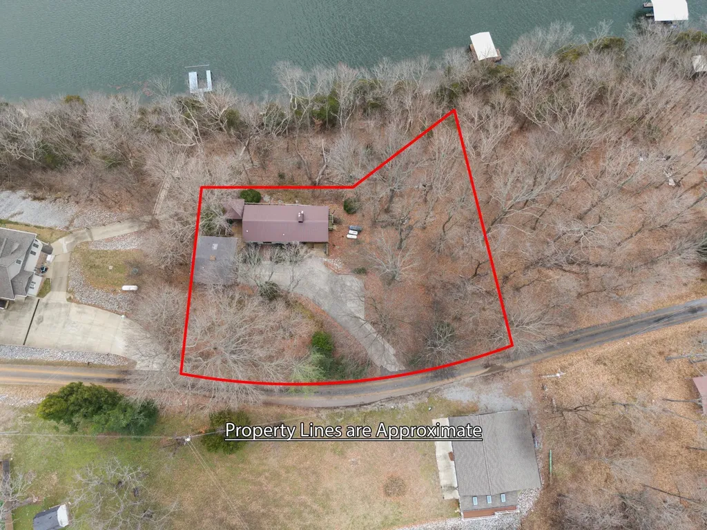 290 Deer Run Road Eddyville KY 42038