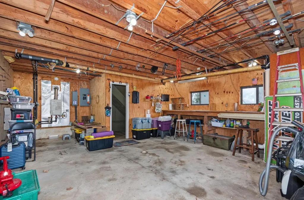 290 Deer Run Road Eddyville KY 42038