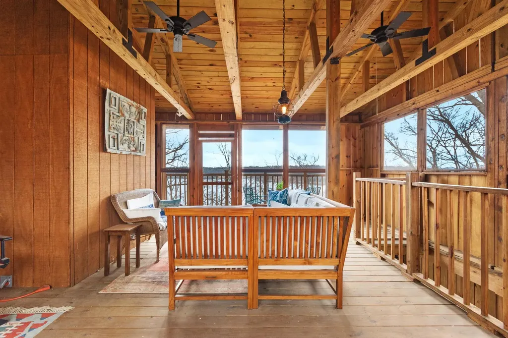 290 Deer Run Road Eddyville KY 42038