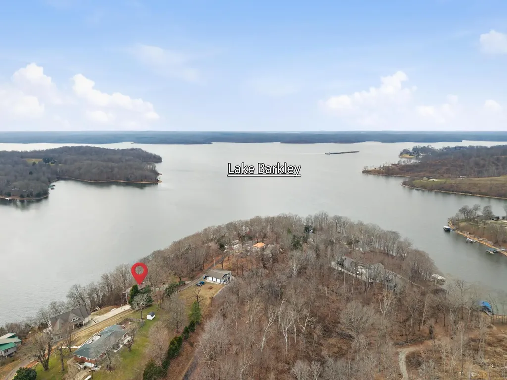 290 Deer Run Road Eddyville KY 42038