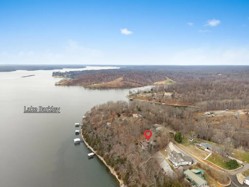 290 Deer Run Road Eddyville KY 42038