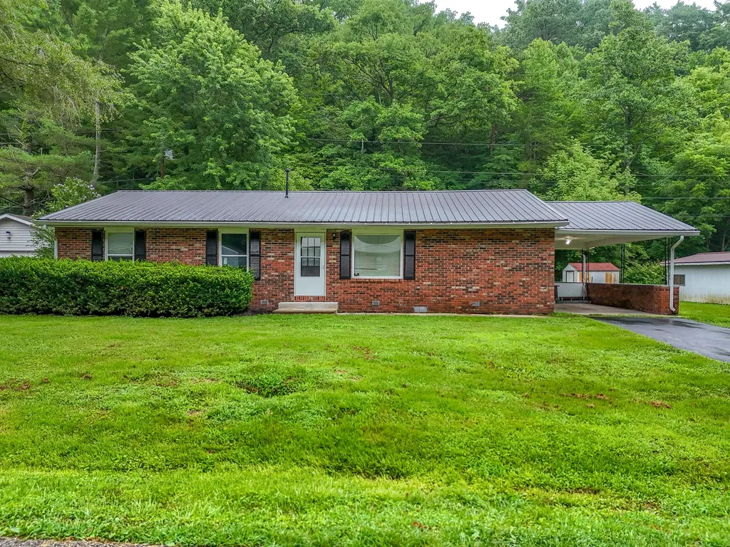 270 Pleasant Morehead KY 40351