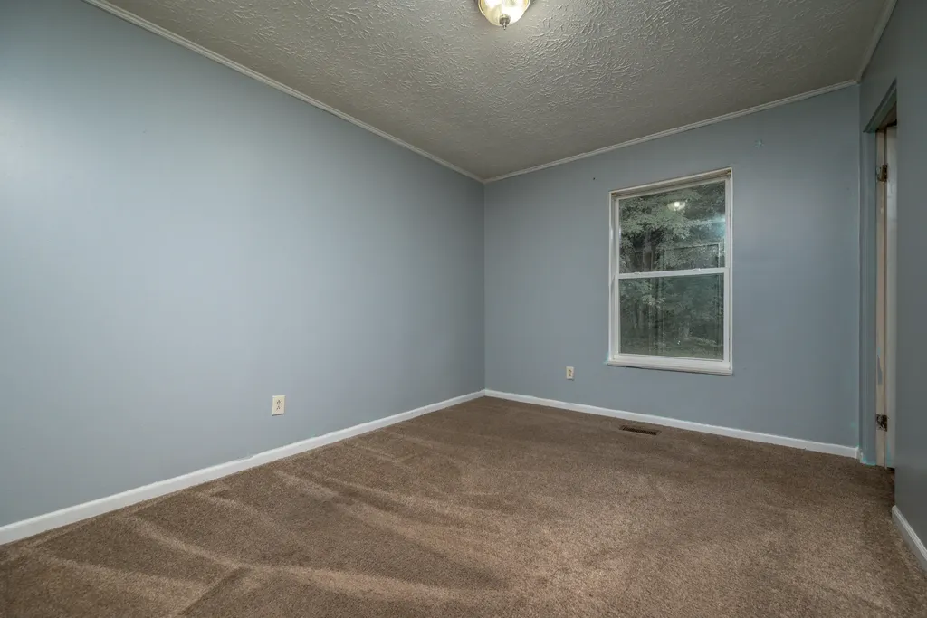 270 Pleasant Morehead KY 40351