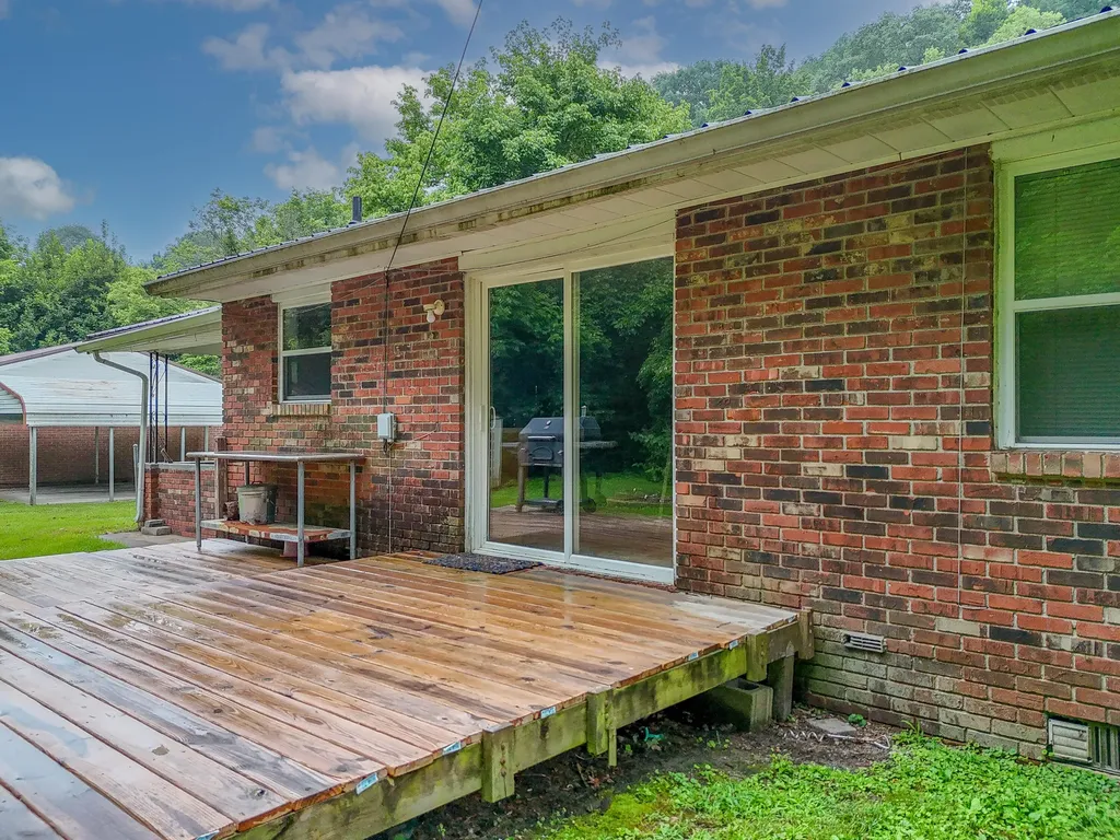 270 Pleasant Morehead KY 40351