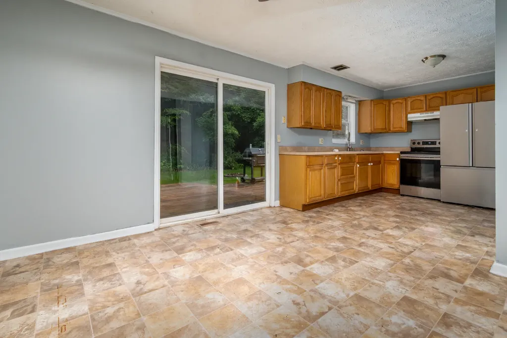 270 Pleasant Morehead KY 40351