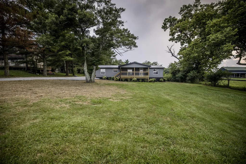 809 Hill Road Paris KY 40361