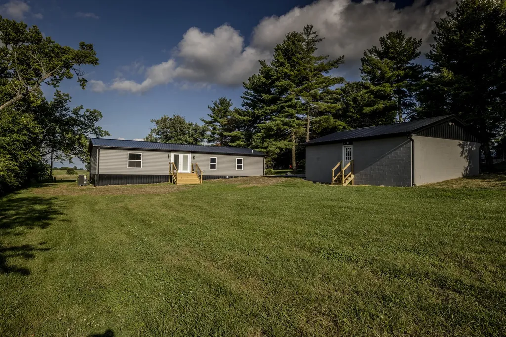 809 Hill Road Paris KY 40361