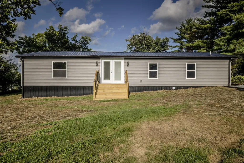 809 Hill Road Paris KY 40361