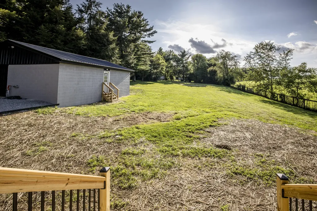 809 Hill Road Paris KY 40361