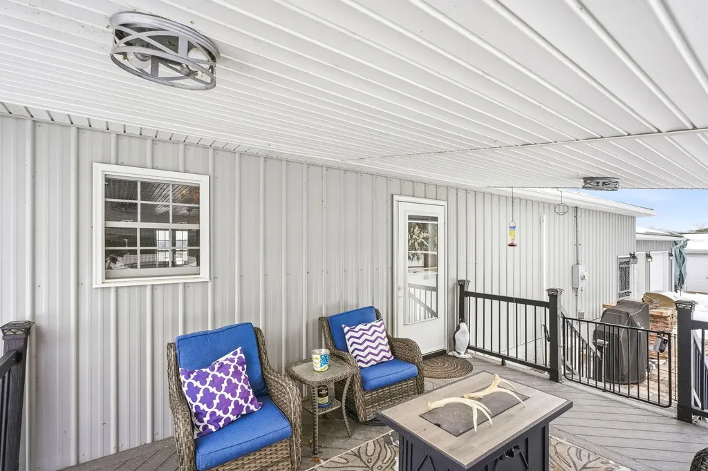 139 Beeny Road Manitou KY 42436