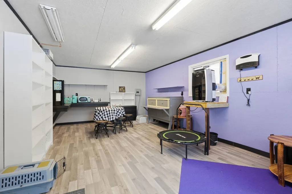 139 Beeny Road Manitou KY 42436